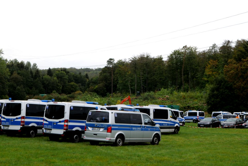 Police at Maulbach forest 2020-10-05 57