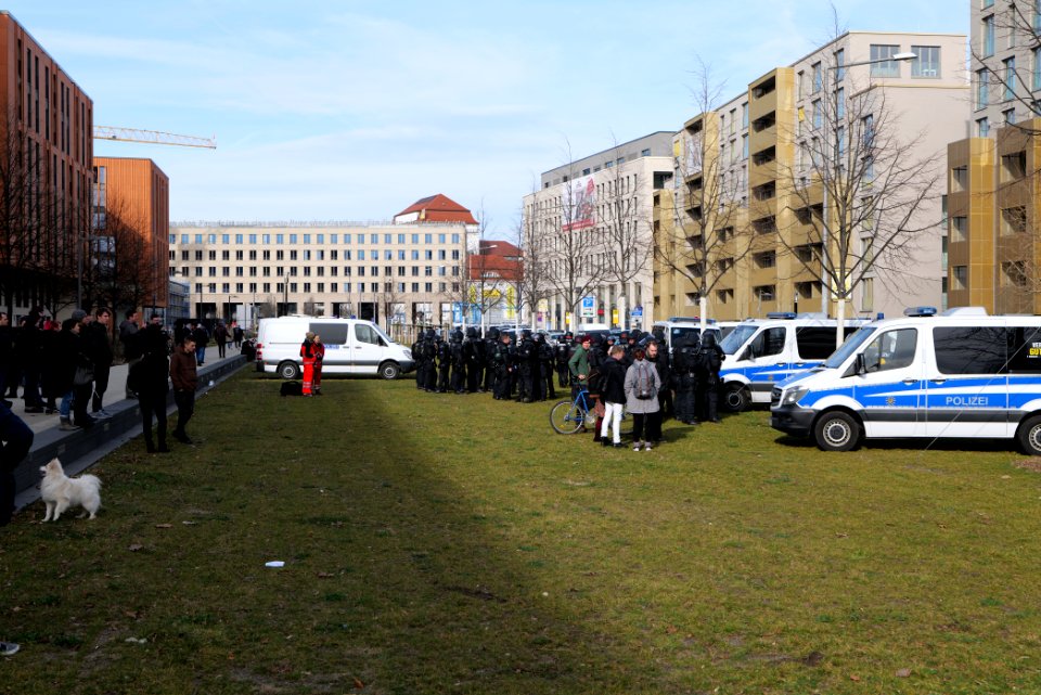 Police at Dresden protest 2020-02-15 09
