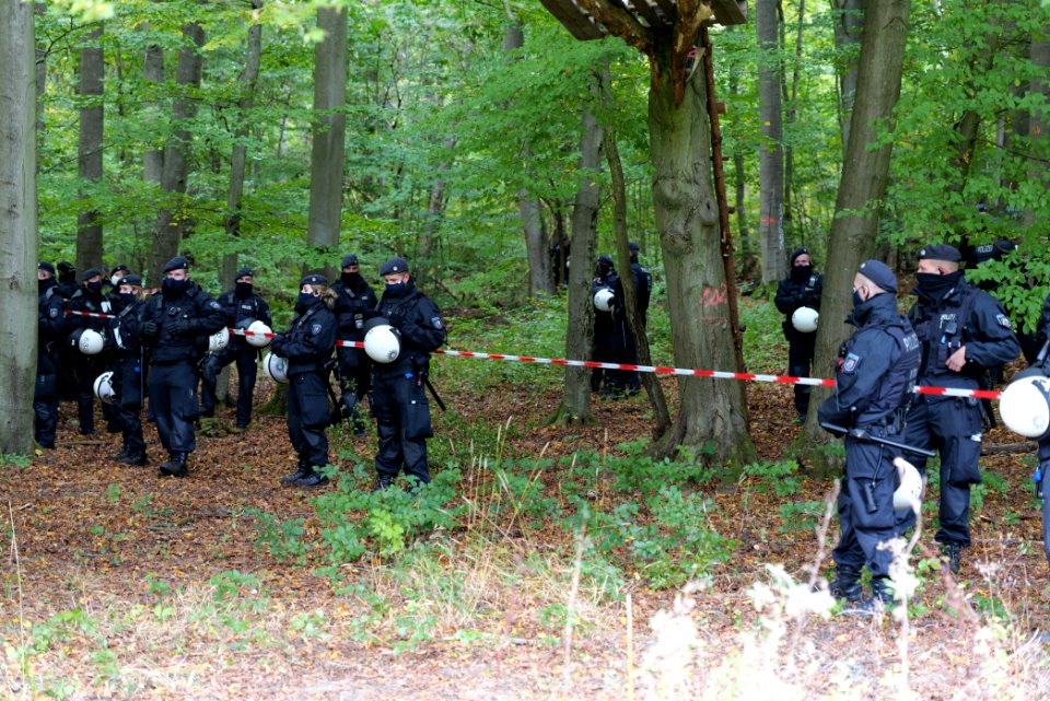 Police at Maulbach forest 2020-10-05 32