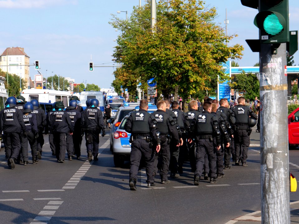 Police on the Frankfurter Allee in Berlin in front of the "Heß-Marsch" Demonstration