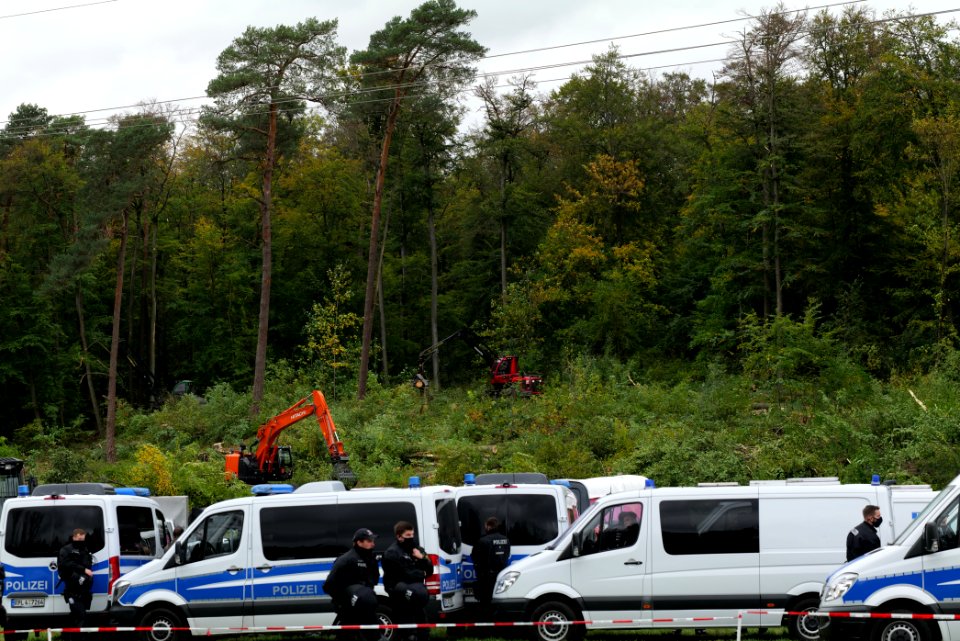 Police at Maulbach forest 2020-10-05 22