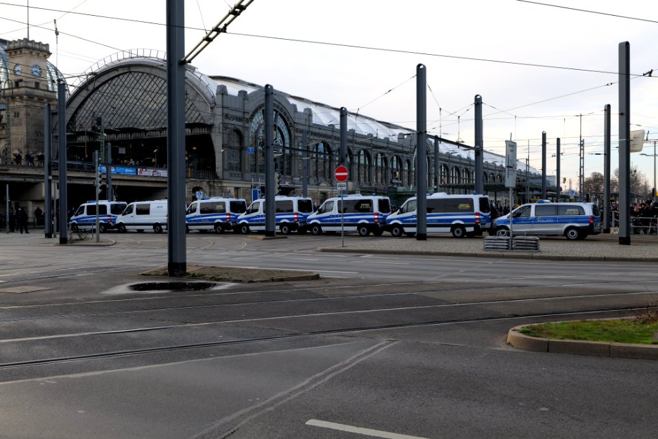 Police at Dresden protest 2020-02-15 40