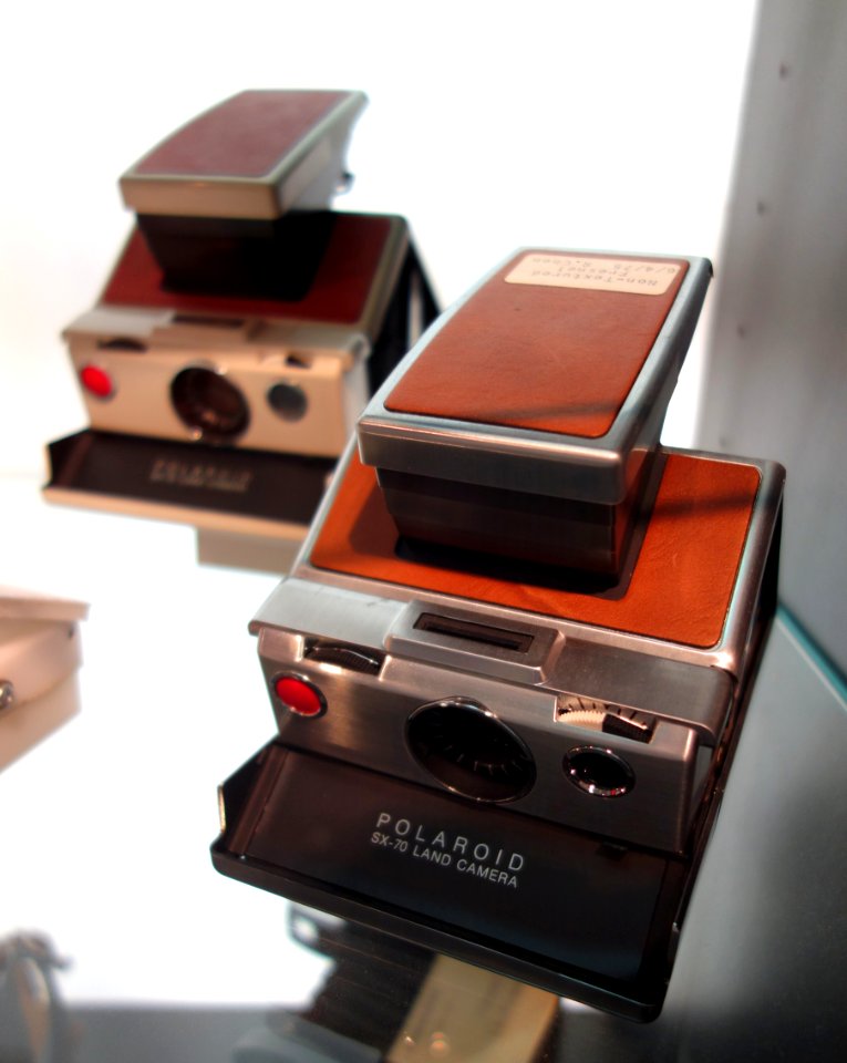 Polaroid SX-70 Land Camera - MIT Museum - DSC03773