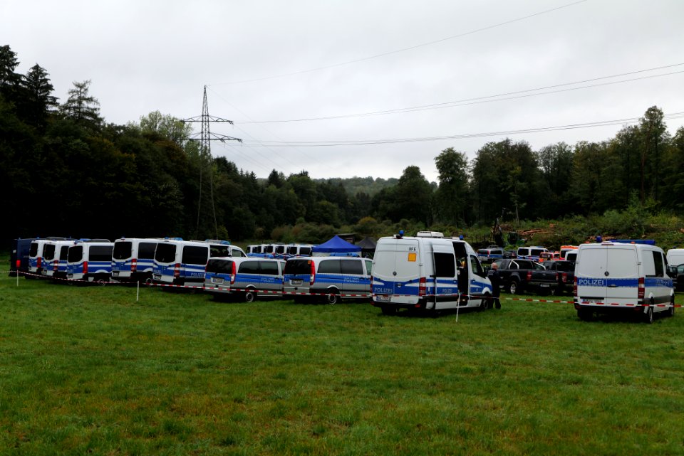 Police at Maulbach forest 2020-10-06 10