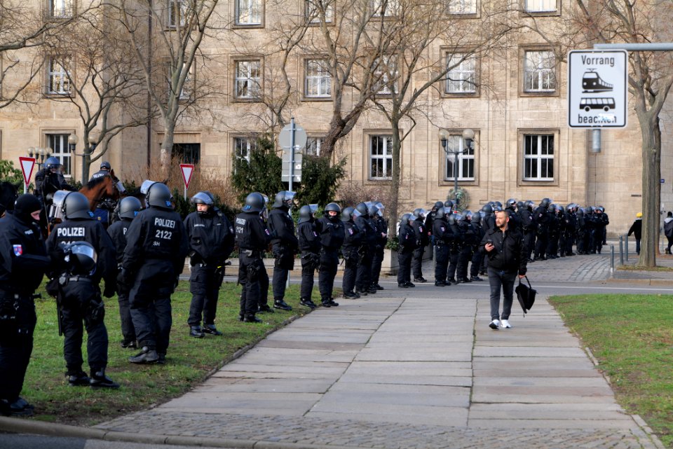 Police at Dresden protest 2020-02-15 28