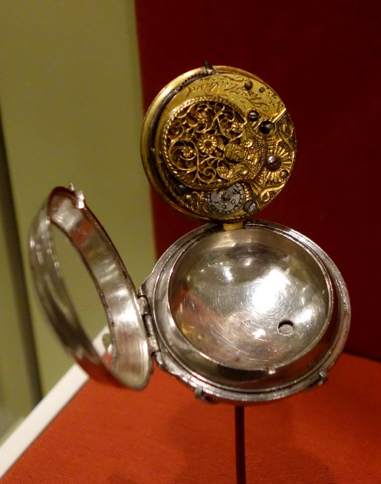 Pocket watch, marked by Thomas Harlan Sr, Norwich, Connecticut, 1787-1798, silver, brass, enamel on copper, iron, glass - Winterthur Museum - DSC01587