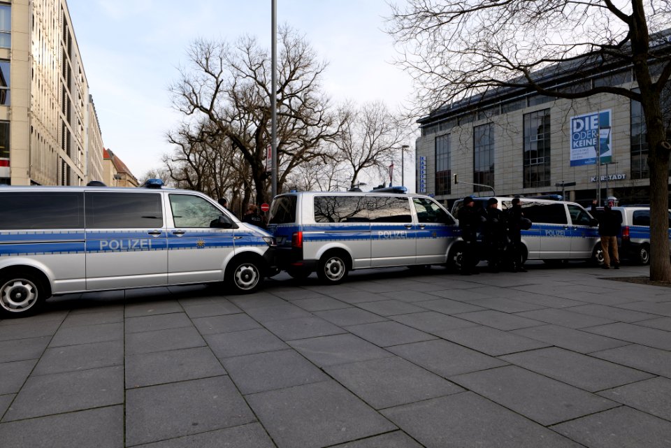 Police at Dresden protest 2020-02-15 33