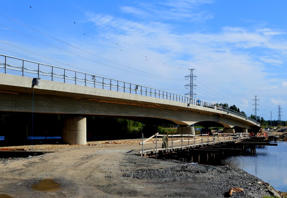 Poikkimaantie Bridge Oulu 20160730 02