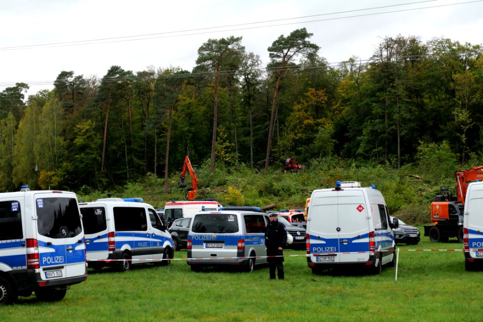 Police at Maulbach forest 2020-10-05 25