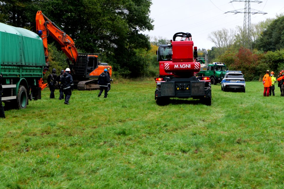 Police at Maulbach forest 2020-10-05 69