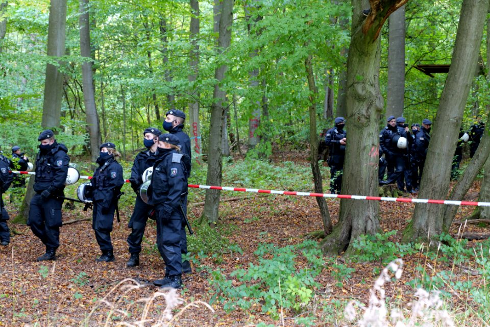 Police at Maulbach forest 2020-10-05 34