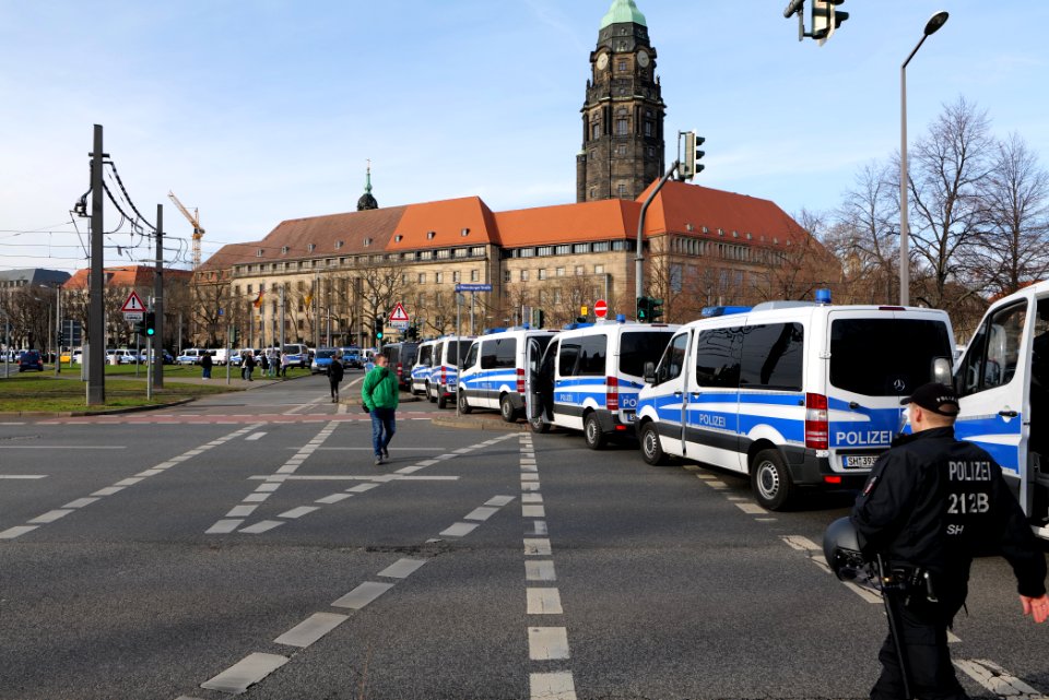 Police at Dresden protest 2020-02-15 21