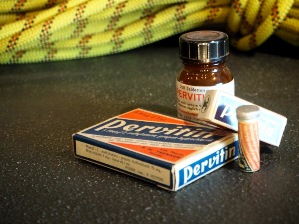 Pervitin (MMM Corones)