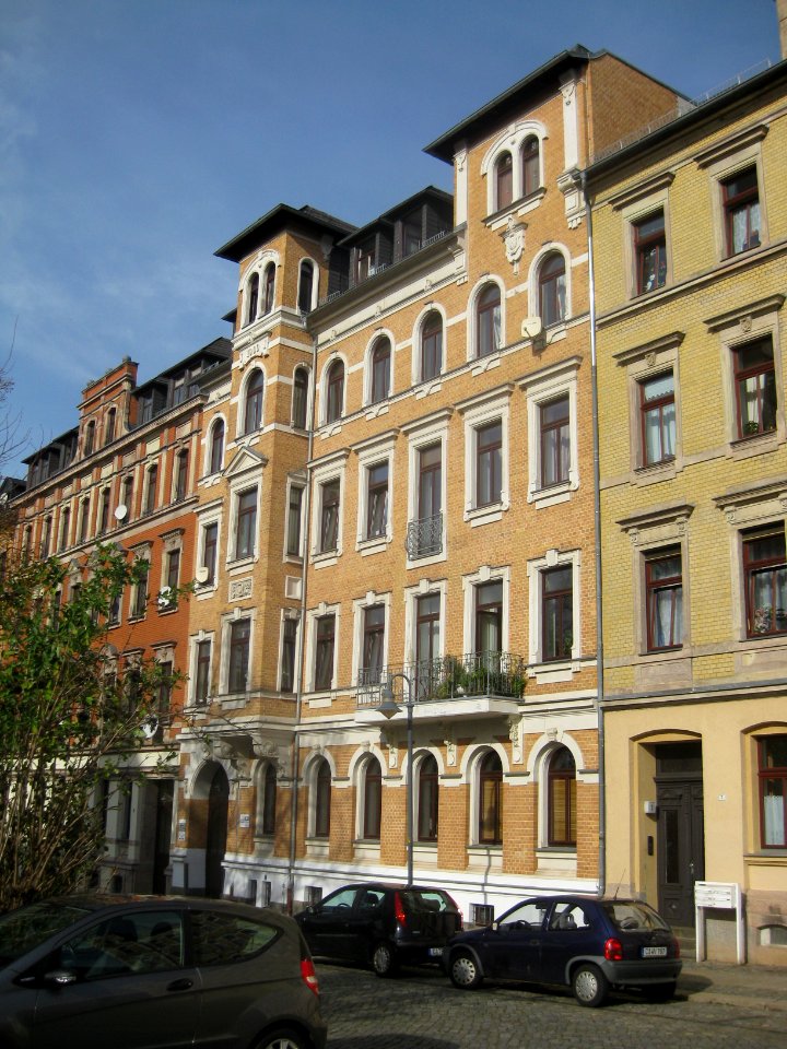 Pestalozzistraße 5