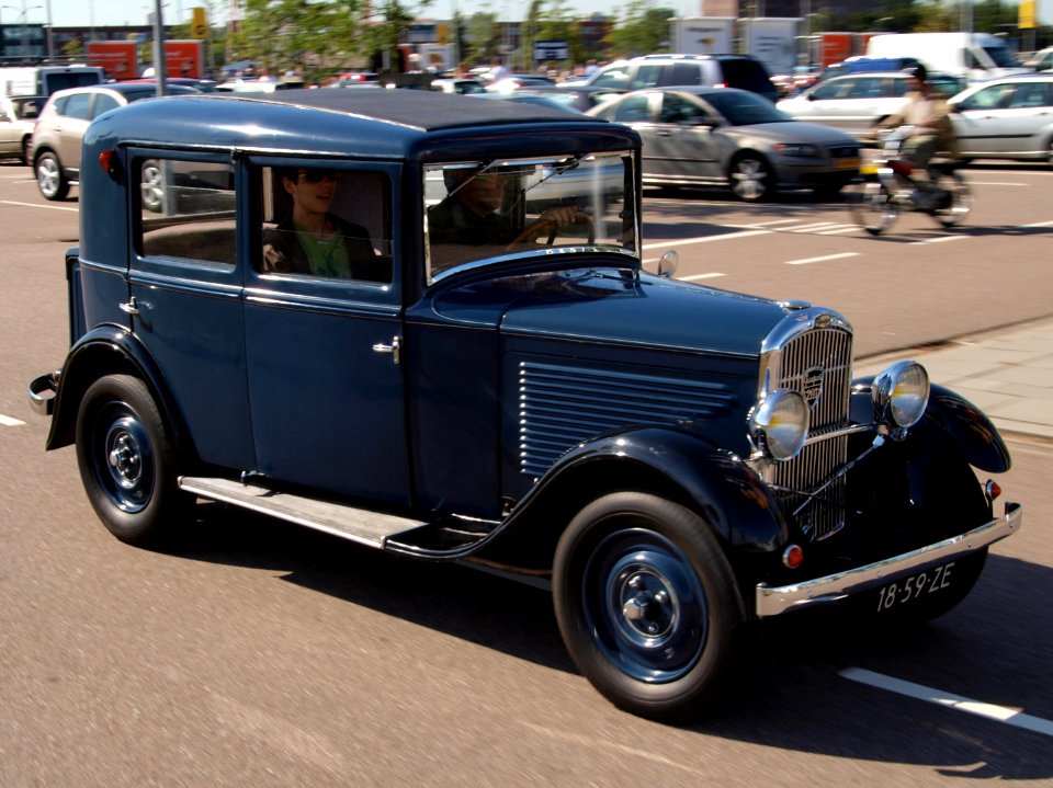 Peugeot 201 C 18-59-ZE pic1