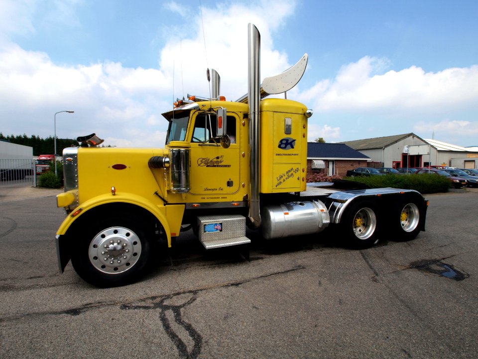 Peterbilt 359 Classic (1977) pic3
