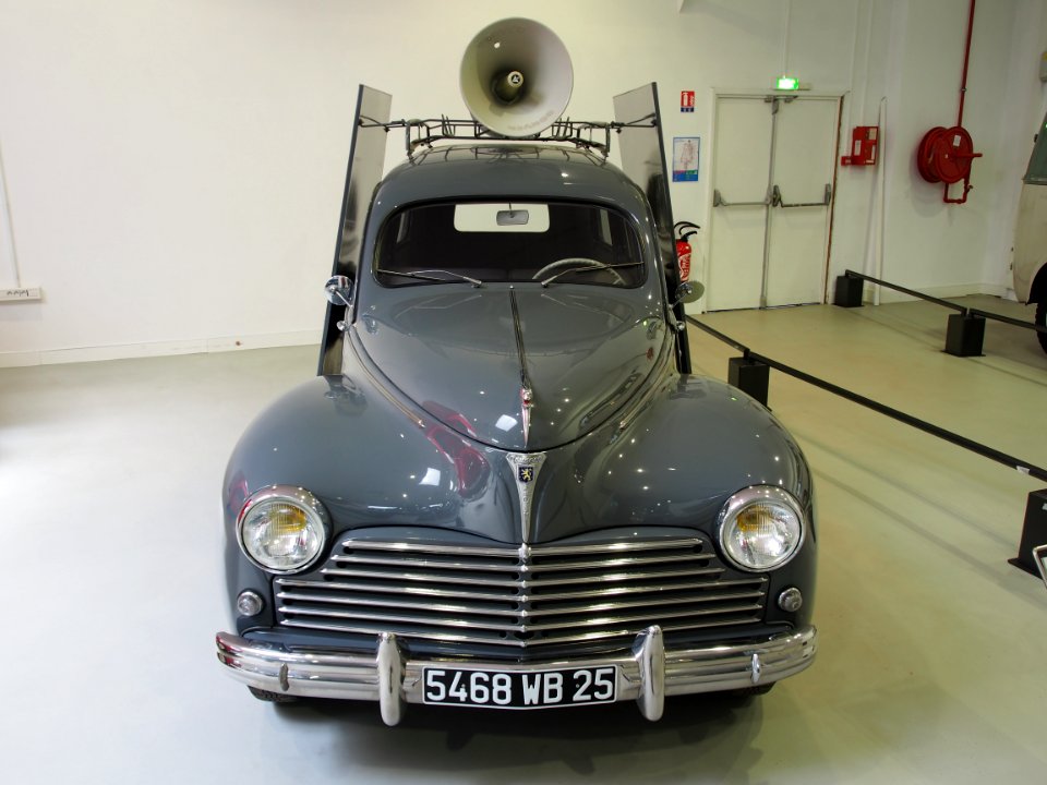 Peugeot 203 C5 Limousine Commercial photo 2