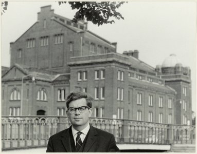 Peter Lohr, schouwburg- en concertgebouwdirecteur, NL-HlmNHA 54012731