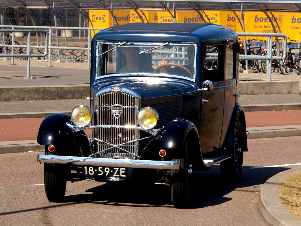 Peugeot 201 C 18-59-ZE pic2