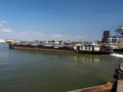 Perun - ENI 08451027, Port of Antwerp