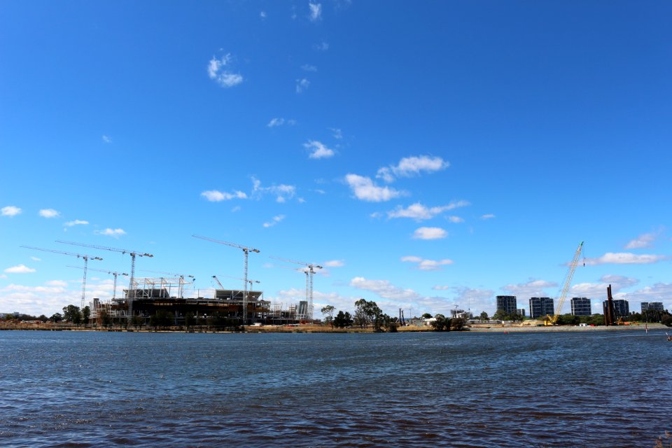 Perth Stadium construction and Swan River Pedestrian Bridge causeway, May 2016 01