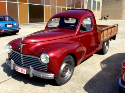 Peugeot 203 pic2
