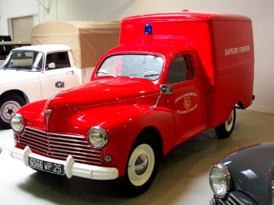 Peugeot 203 U8 Sapeurs Pompiers photo 5
