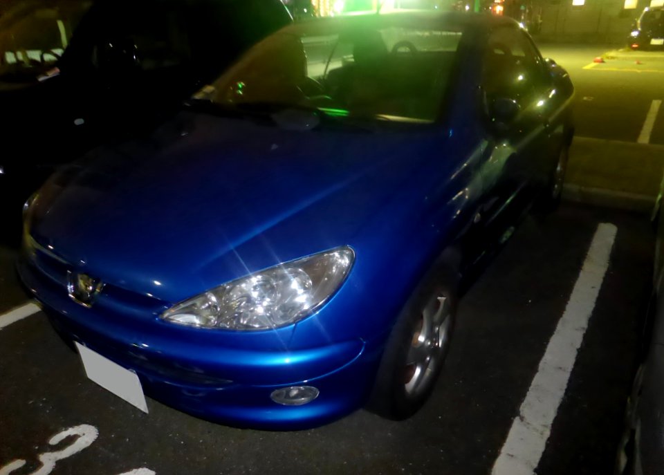 Peugeot 206CC at night front