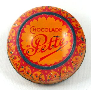 Pette-chocoladeblikje met afbeelding van jongen en meisje met autoped en kinderwagen, foto 3