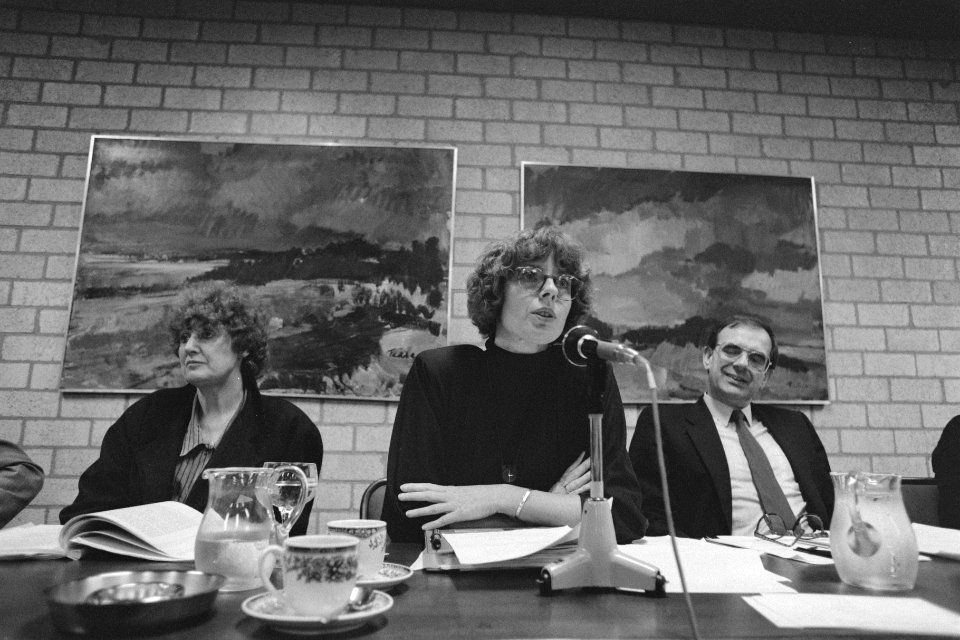 Persconferentie PvdA over programmatische vernieuwing voorzitter Marjanne Sint , Bestanddeelnr 934-1194
