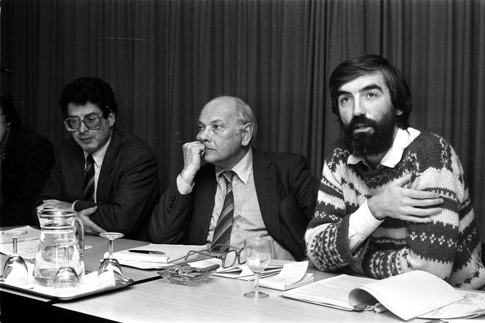 Persconferentie PvdA over verkiezingsprogramma weerwoord vanmiddag in Den Haag , Bestanddeelnr 931-1945