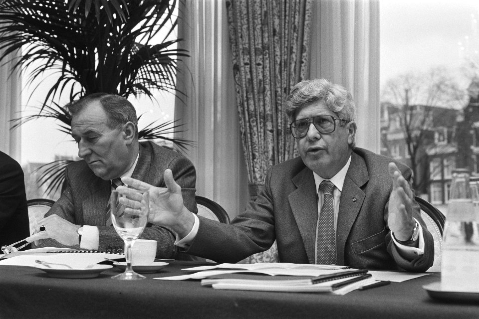 Persconferentie Philips over kwartaalcijfers concerndirecteur H. H. A. Appelo (, Bestanddeelnr 933-8057