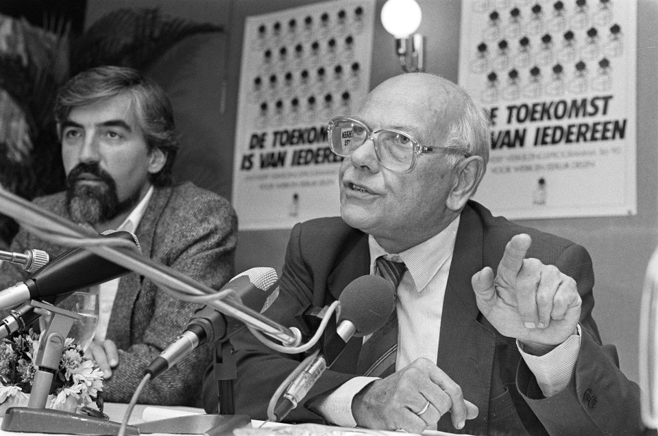 Persconferentie PvdA over verkiezingsprogramma Joop den Uyl en Max van de Berg , Bestanddeelnr 933-3986