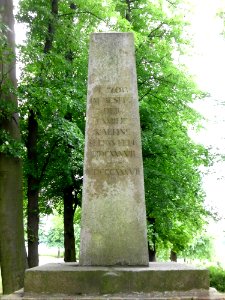 Petzow Schloss Obelisk 4