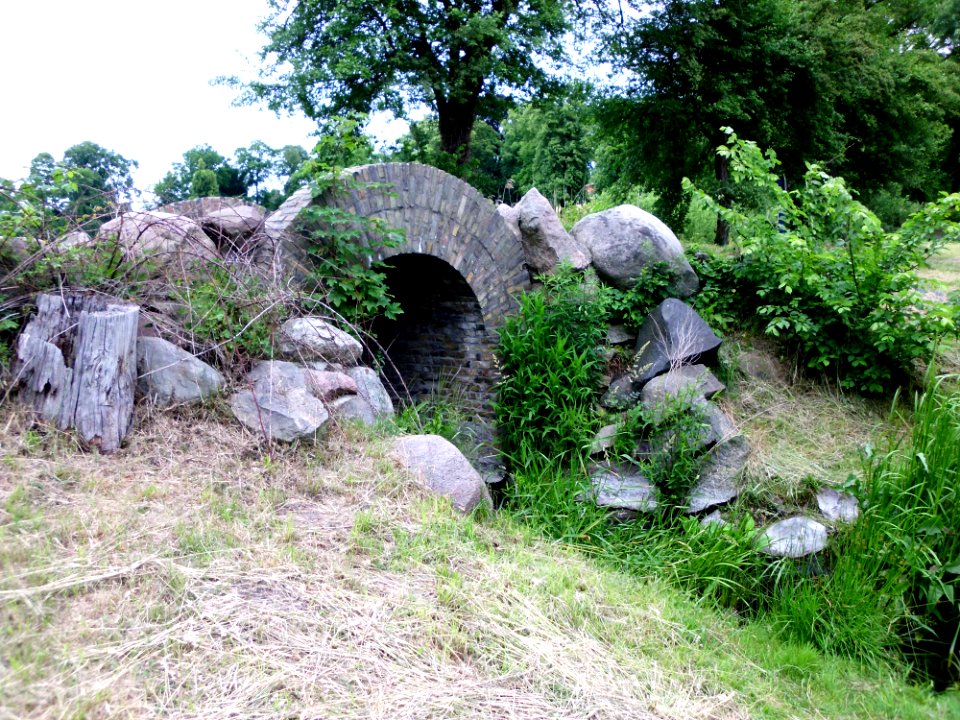 Petzow Schloss Bogenbrücke 2