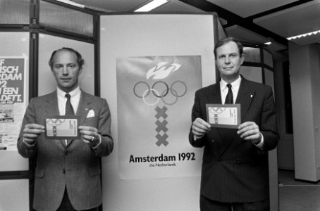 Persconferentie Stichting Olympische Spelen 1992 voorzitter Reitsma aan het woo, Bestanddeelnr 933-7418