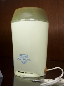 Peugeos electric coffee grinder photo 2