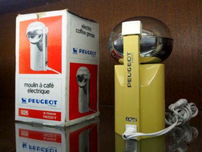 Peugeos electric coffee grinder photo 1