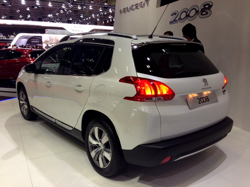 Peugeot 2008 rear - Tokyo Motor Show 2013