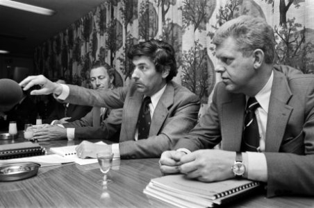 Persconferentie Structuurnota van Lubbers, van links naar rechts Staatssecret, Bestanddeelnr 928-6367