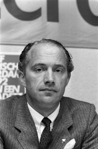 Persconferentie Stichting Olympische Spelen 1992 voorzitter Reitsma aan het woo, Bestanddeelnr 933-7416