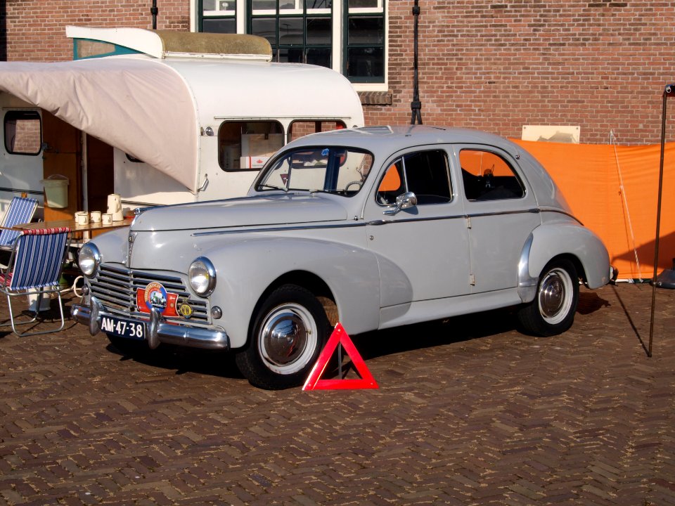 Peugeot 203 C (1957), Dutch licence registration AM-47-38 pic1