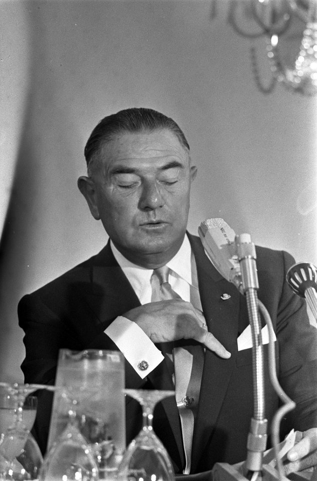 Persconferentie Verolme-NDSM in Den Haag . Dhr. C. Verolme, Bestanddeelnr 921-4988