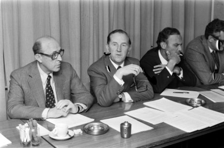 Persconferentie VNO en NCW in Nieuwspoort dr B Pruytt (vice-voorzitter NCW) e, Bestanddeelnr 927-2661