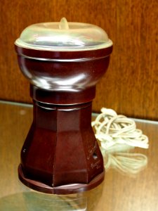 Peugeos electric coffee grinder photo 3