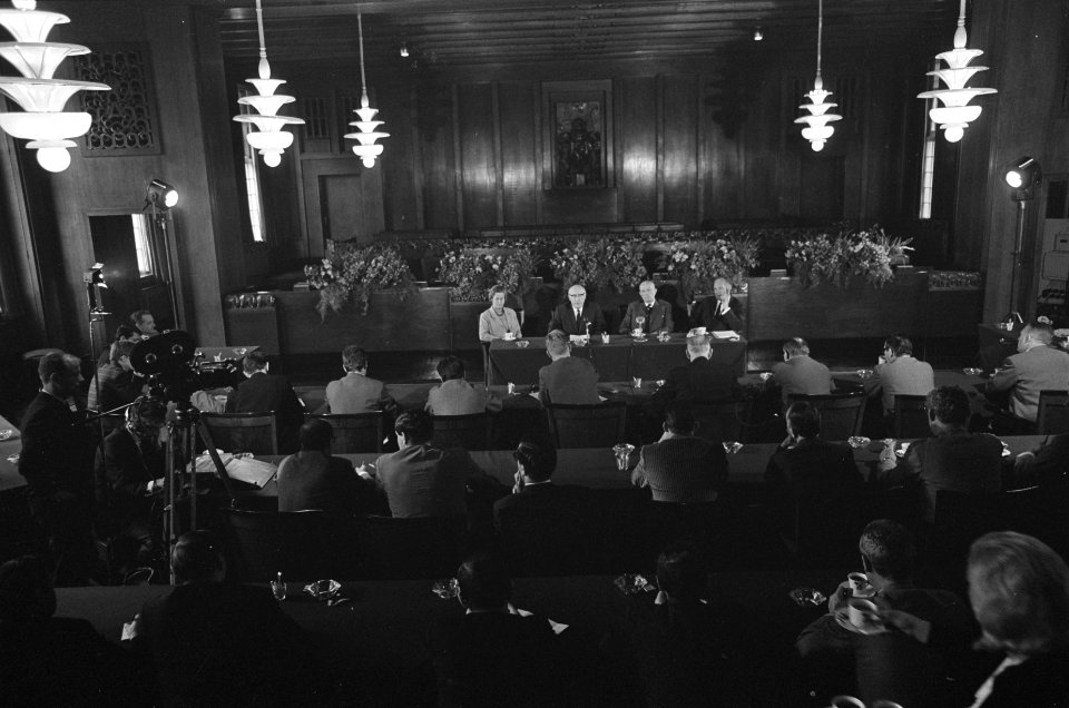 Persconferenties, stadhuizen, burgemeesters, Samkalden, I., Bestanddeelnr 920-4585