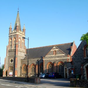 Petersfield Methodist Church, Station Road, Petersfield (July 2019) (3)