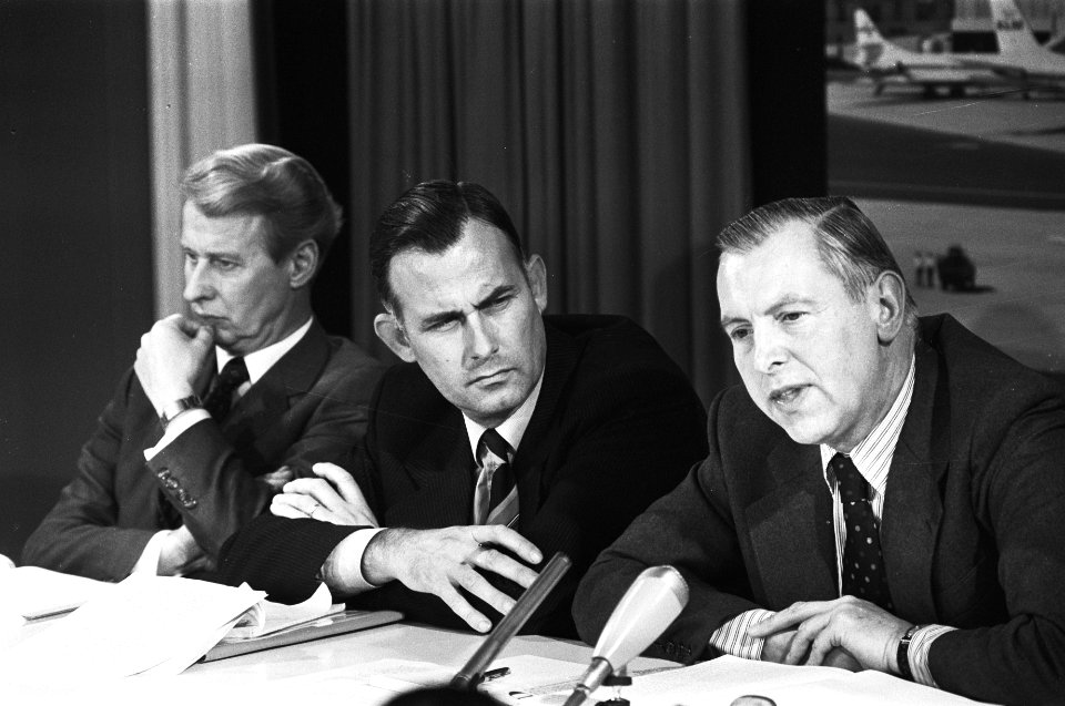 Persconferentie Rijksluchtvaartdienst naar aanleiding van resultaat onderzoek Te, Bestanddeelnr 929-9602
