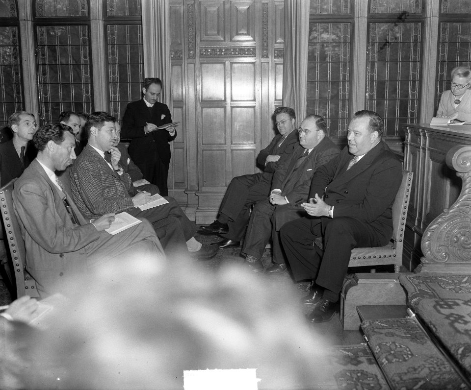 Persconferentie Trygoe Lie in Den Haag, Bestanddeelnr 903-9471