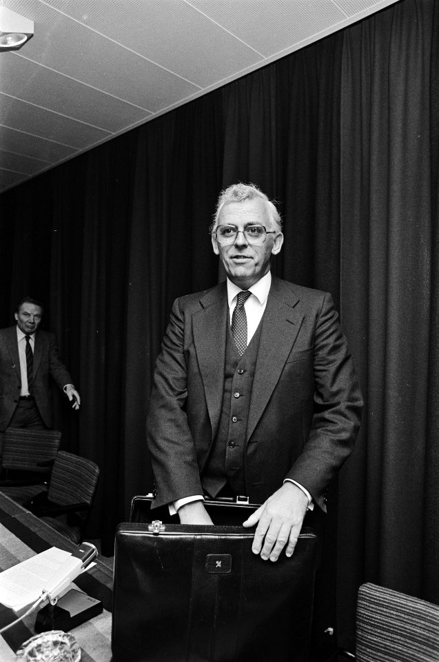Persconferentie Philips ivm reorganisatieplannen ir M Kuilman, Bestanddeelnr 930-6260
